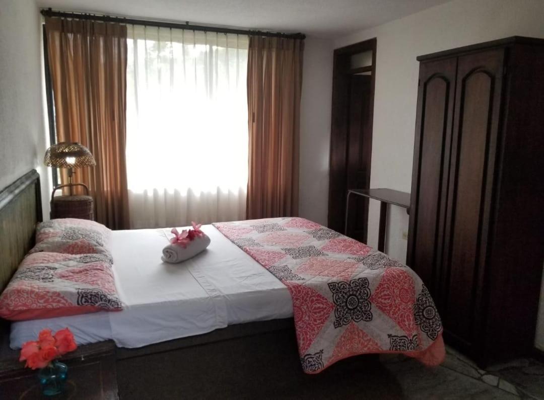 Hosteria La Gaviota Bed & Breakfast Riobamba Bagian luar foto