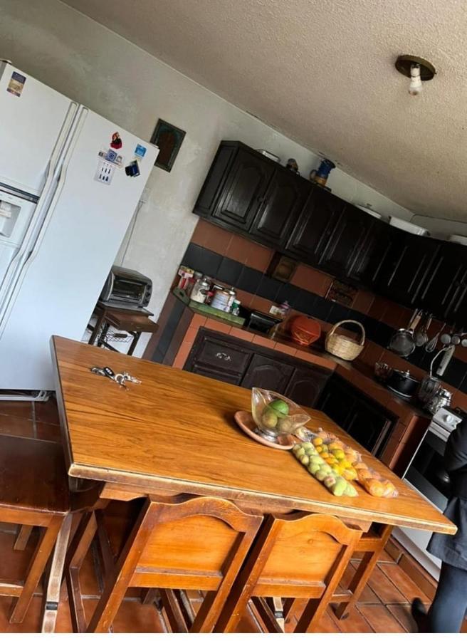 Hosteria La Gaviota Bed & Breakfast Riobamba Bagian luar foto